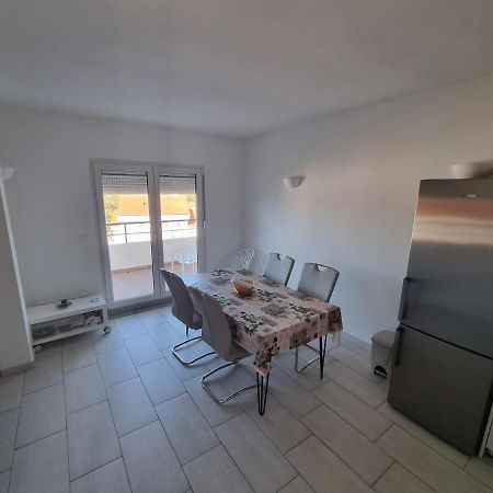 Apartman Telalovic Necujam Exterior photo