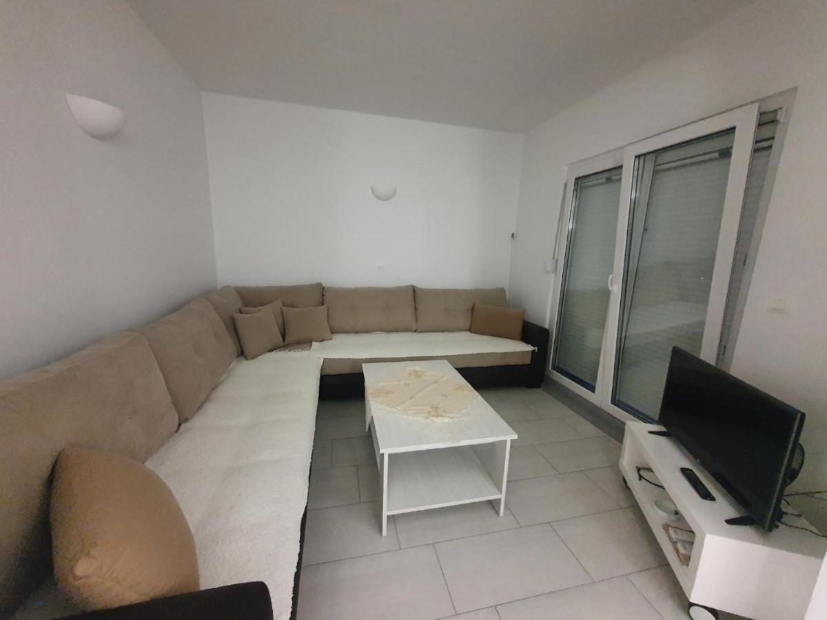 Apartman Telalovic Necujam Exterior photo